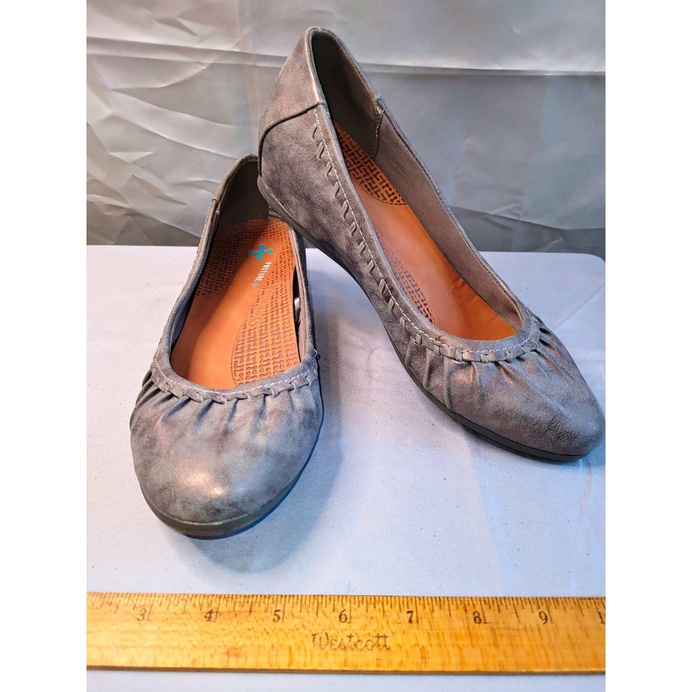 Baretraps Posture+ Women's Gray Suede Slip-On Ballet Flat Round Toe Comfort 9M
